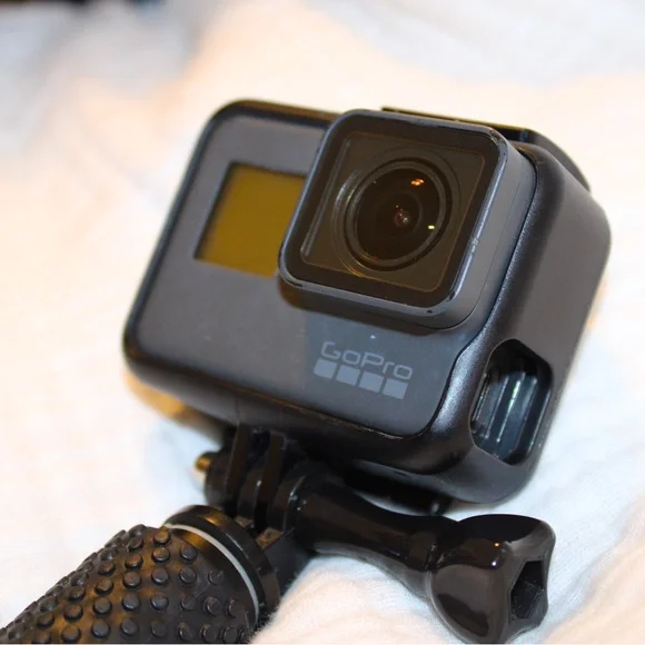 GoPro - Picture 1 of 3